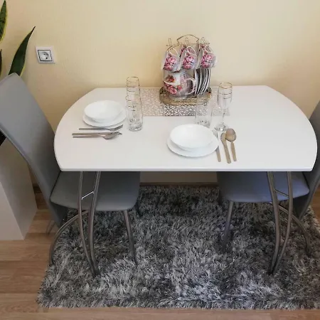 Apartamentai Taikos 75 شقة